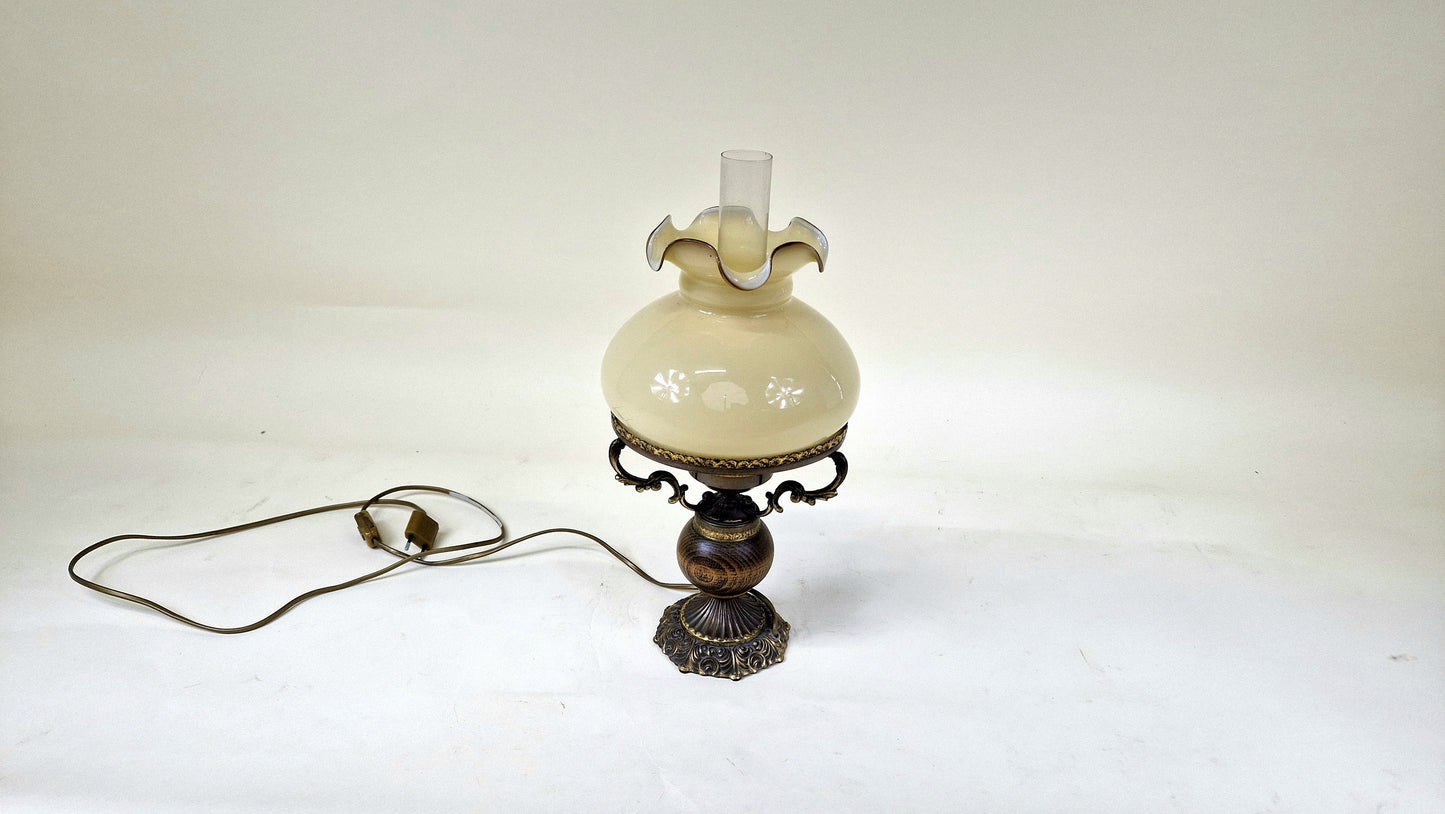Vintage tafellamp van koper en melkglas - 1950