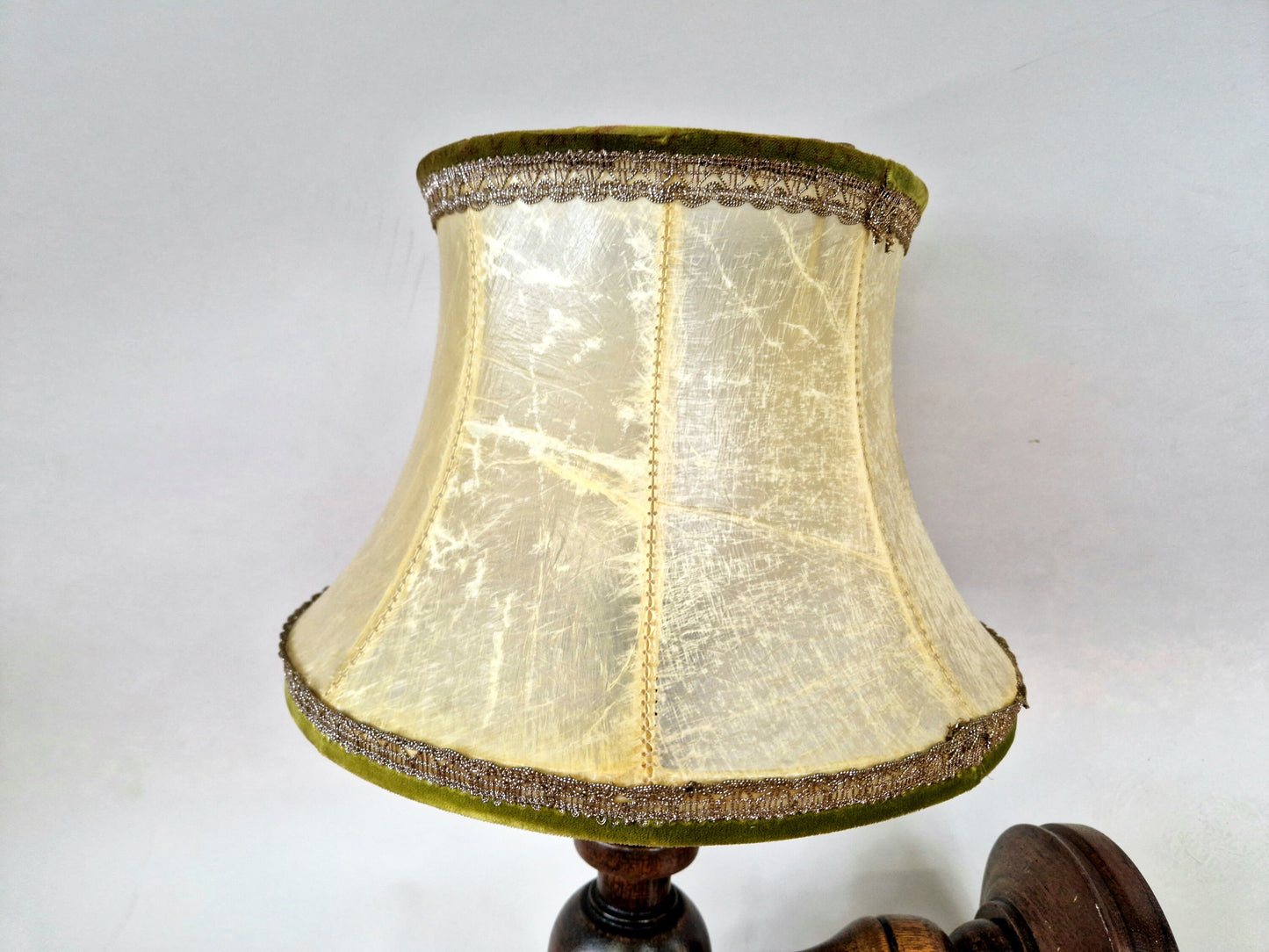 Vintage wandlamp met unieke varkensblaas lampenkap in mid-century design