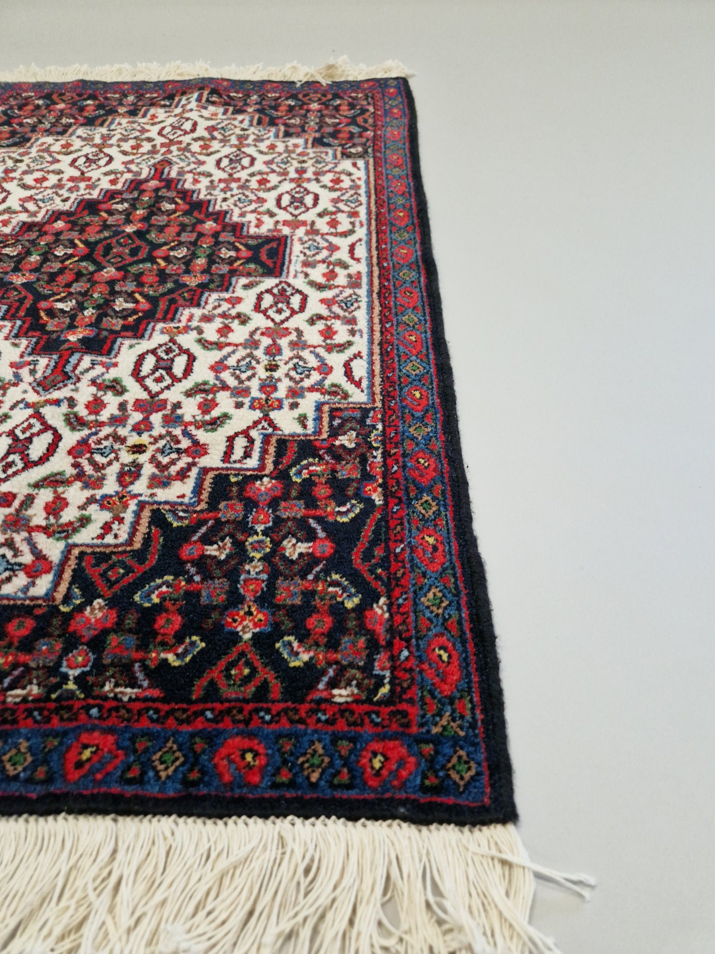 Vintage Senneh Handknotted Persian rug - 126 x 70 CM - 4.13 x 2.29ft - Persian carpet - 100% cotton / wool